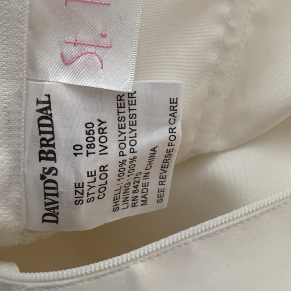 David’s Bridal St Tropez Wedding Gown - Picture 14 of 14